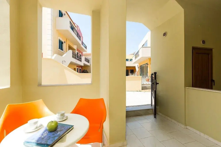 Glaros Beach Apartments