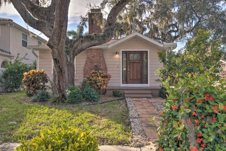 2 Bedrooms Cottage