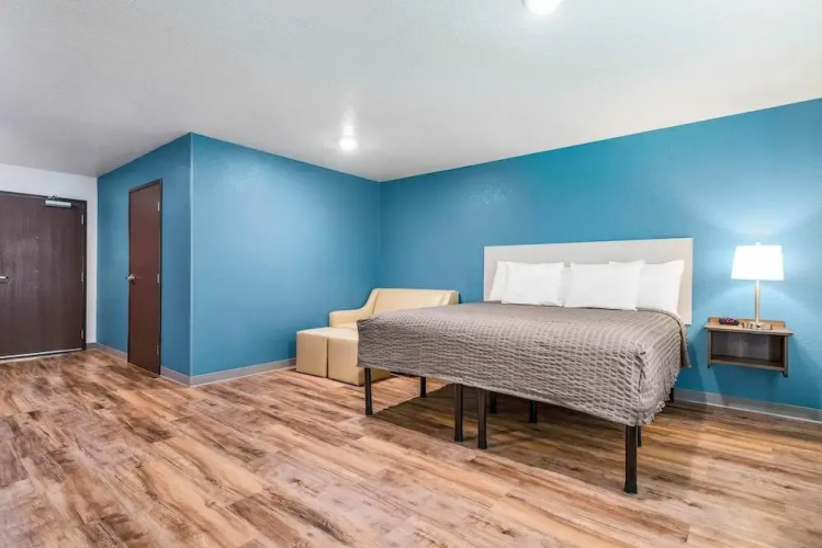 WoodSpring Suites Davenport