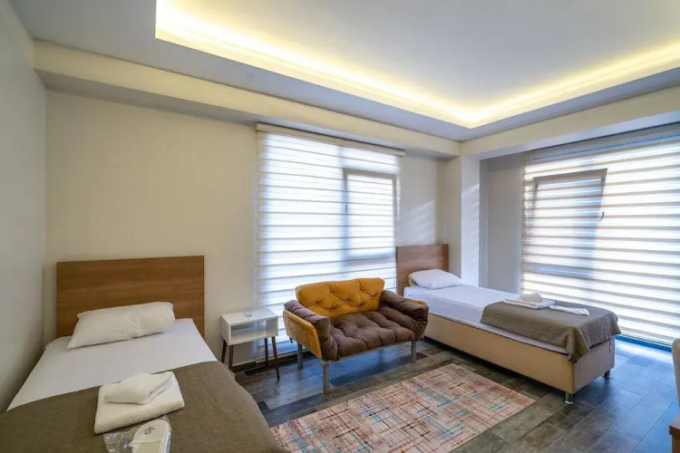 Sist 34 Suit Hotel