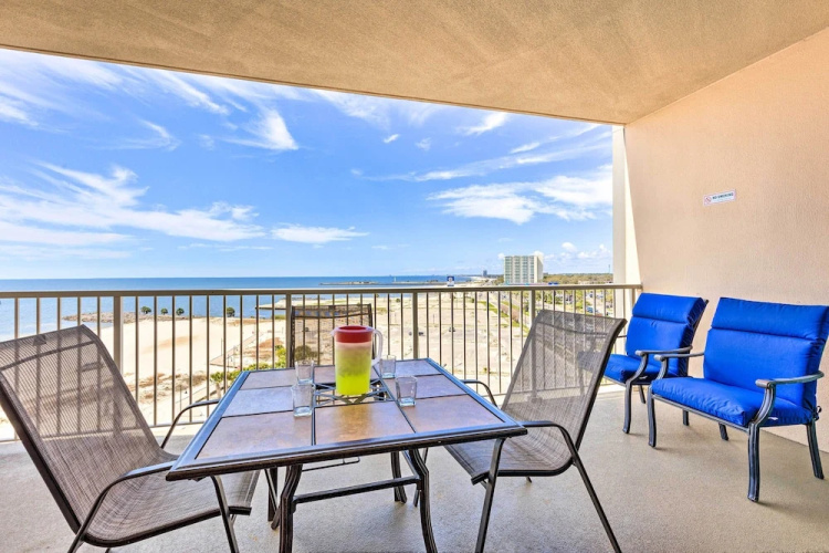 Spacious Biloxi Getaway w/ Pools & Beach Access!