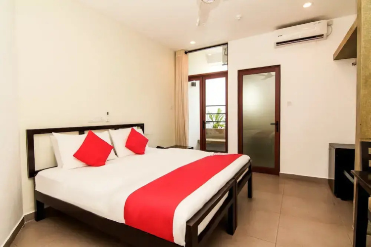 OYO 117 Saninro Residencies