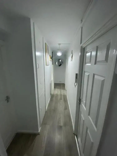 2 Bed - Sleeps 4 - With Parking