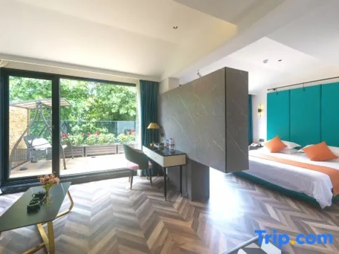 Double Studio with city view
