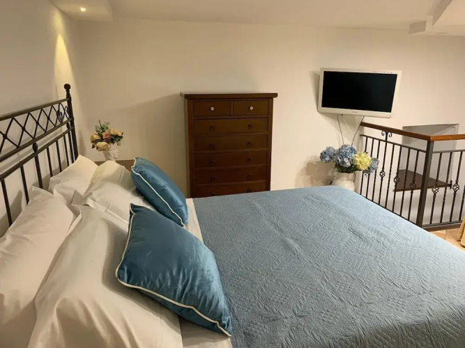 Annygiò House - De Vivo Realty