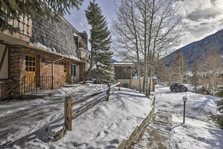 Prime East Vail Condo: Mountain Meets Modern!