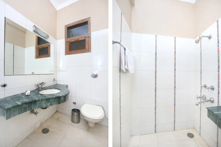 Hotel Aaditya Majha Continental by OYO Rooms