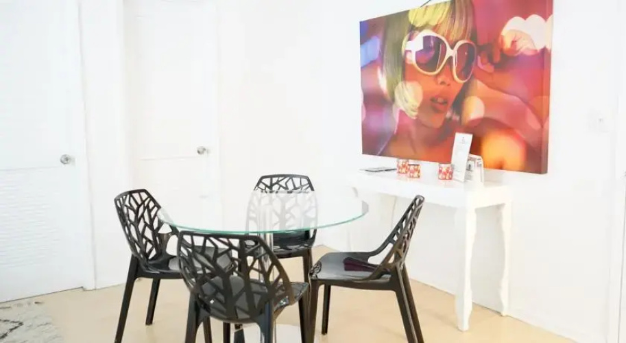 Collins Ave by South Beach Vacations