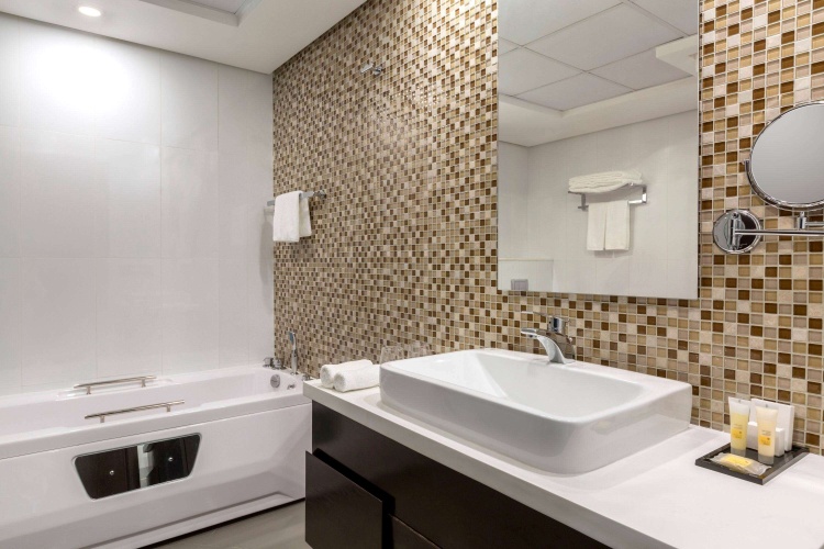 Ramada Hotel & Suites by Wyndham Amwaj Islands Manama photo 9