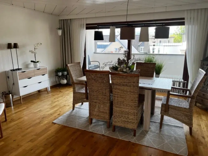 3 Bedrooms Apartment