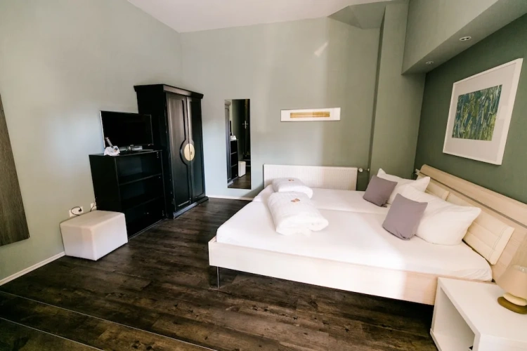 Comfort room with balcony