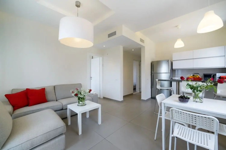 2 Bedrooms Apartment with sea view