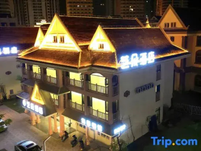 Yiduo Hotel