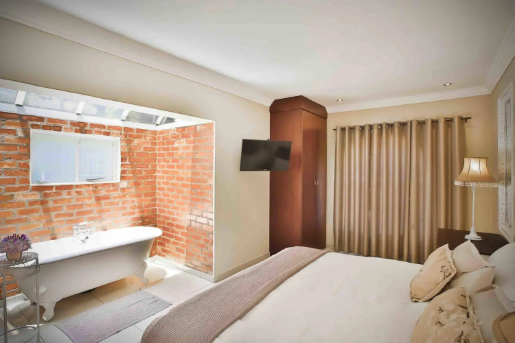 Accommodation @ Van's