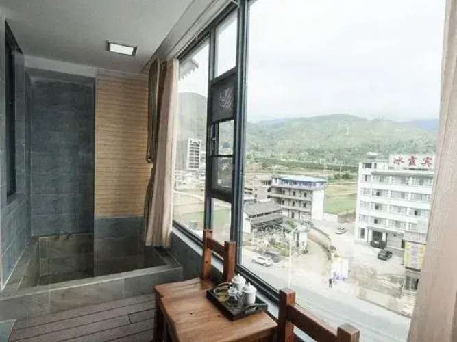 Longyuan Hotel