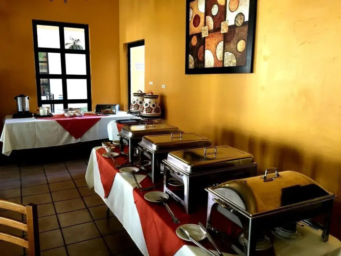 Hotel Plaza Tenam