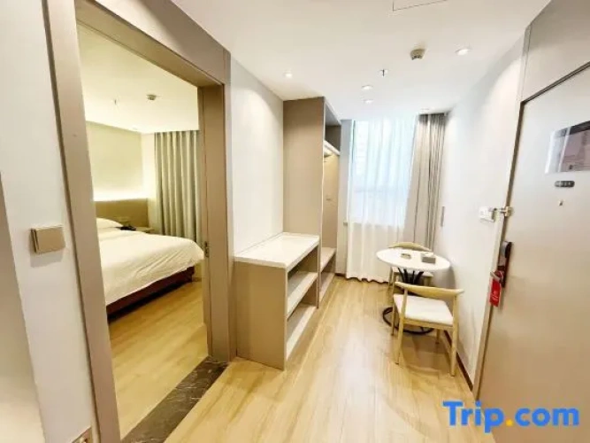 1 Bedroom Suite
