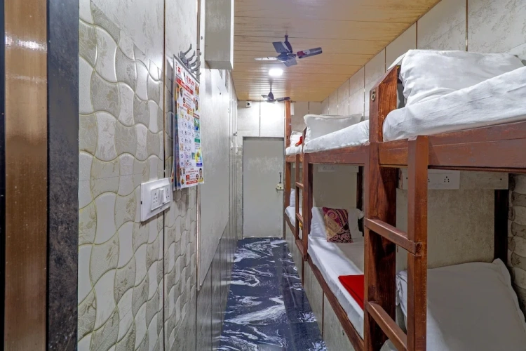 Bed in Dorm (male dorm)