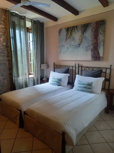 Standard Double room with land view