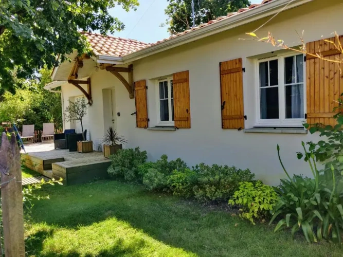 3 Bedrooms Cottage