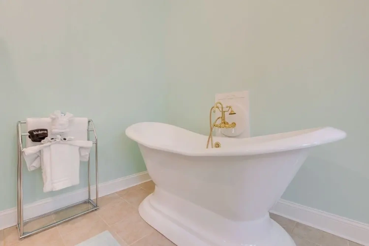 3 Bedrooms Cottage