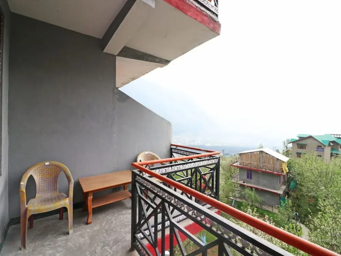 Summer House by OYO Rooms