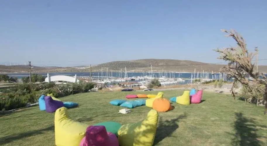 Shaka Marine Boutique Hotel