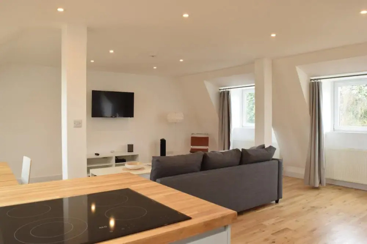 Modern 2 Bedroom Apartment in Balham