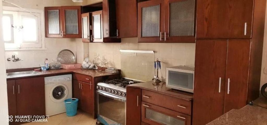 3 Bedrooms Apartment