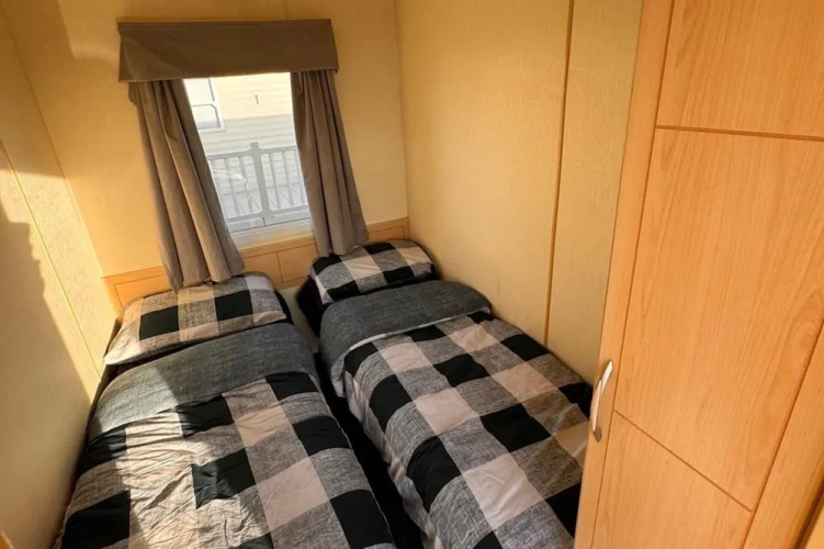 3 Bed Caravan, 8 Berth, Pet Friendly, Parking