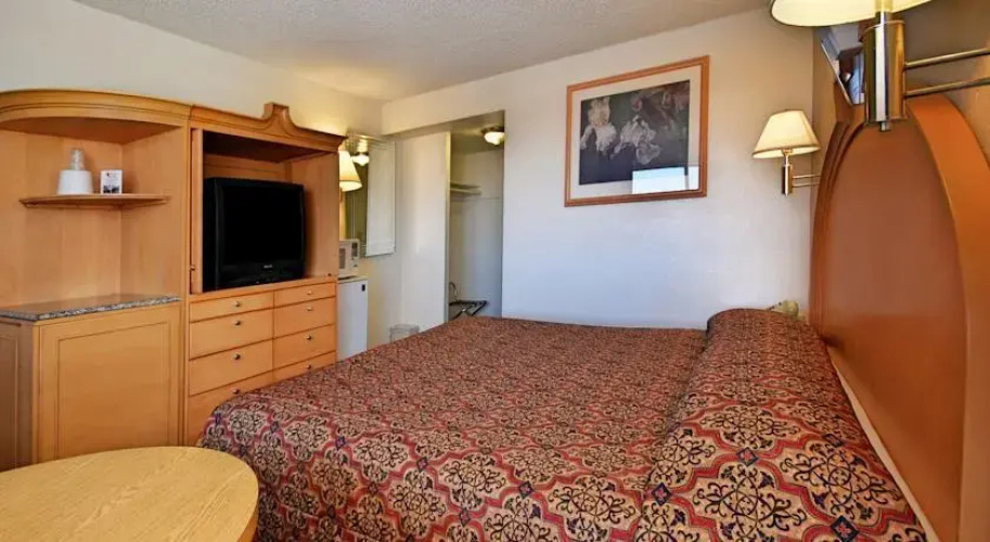 Airporter Inn