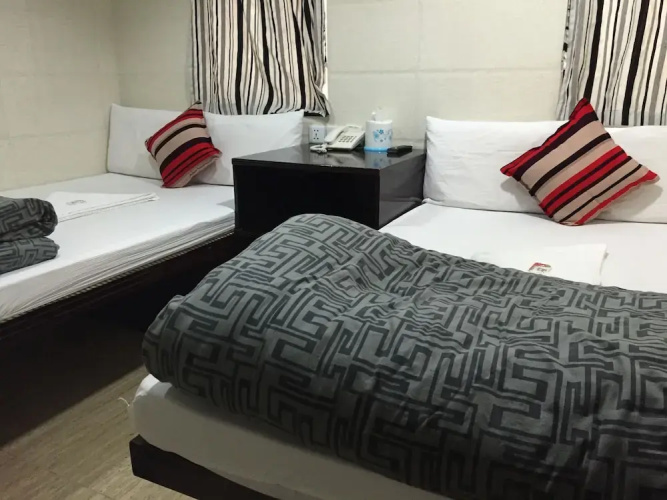 Skyline Hostel Hong Kong