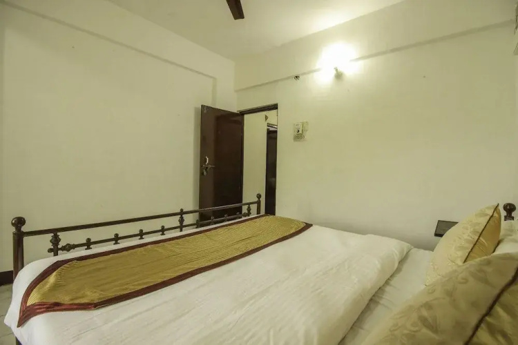 Oyo 9893 Green View 2bhk