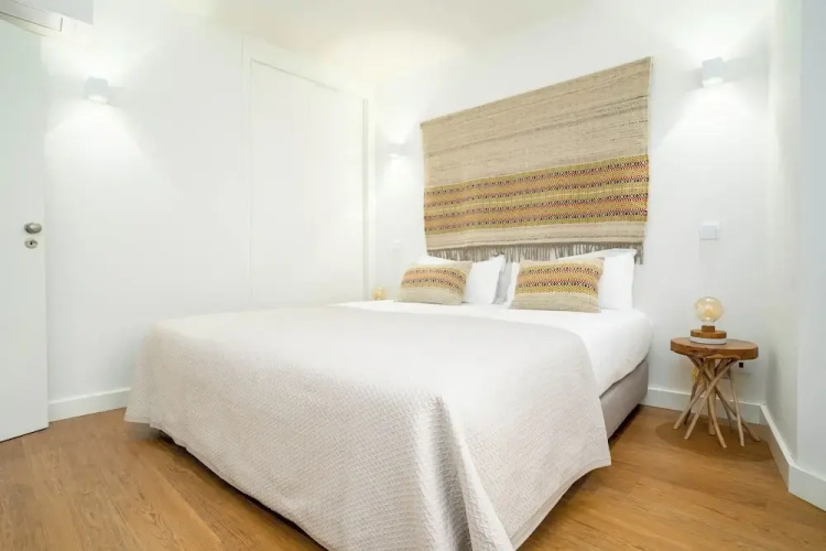 Limehome Evora Largo dos Penedos