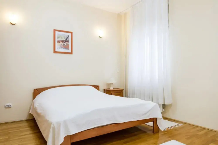 Square Hostel