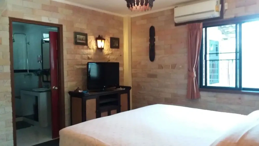 4 Bedrooms Villa with pool view