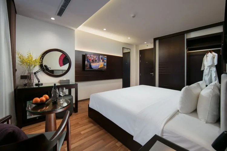 Deluxe Double room with courtyard view