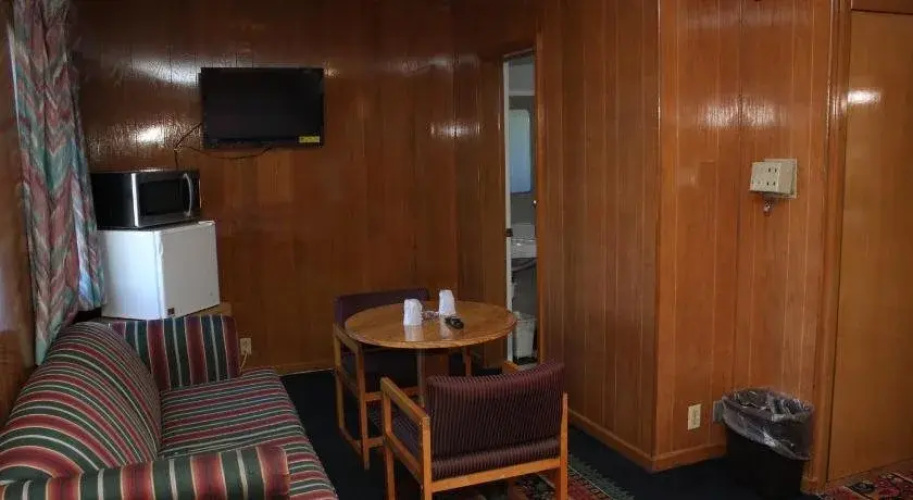 Kenwood Motel