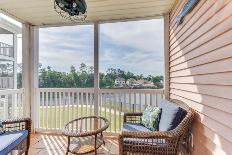 5 Mi to Beach: Myrtle Beach Condo w/ Pool Access!