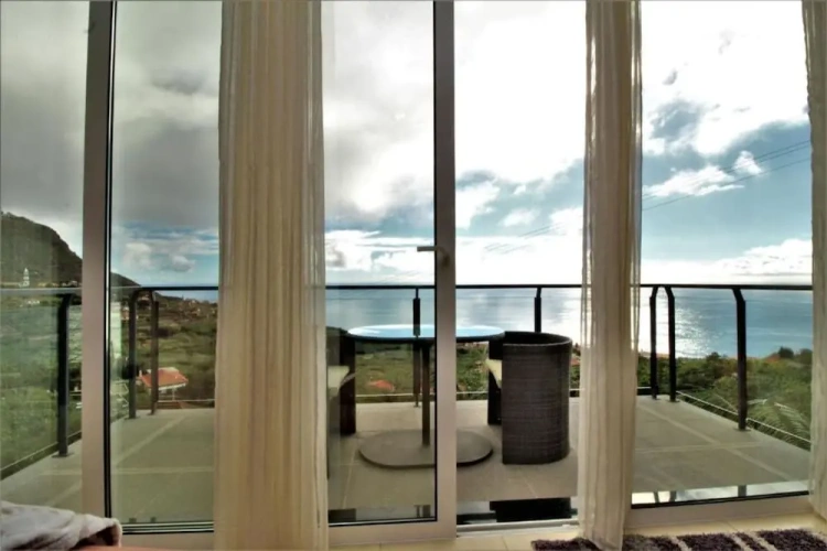 3 Bedrooms Villa with sea view