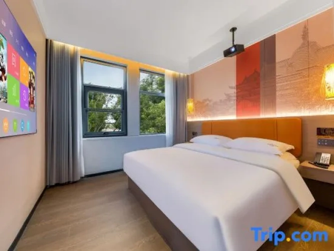 Suite with garden view