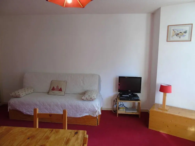 Lou Services Apartment CHAM23 LSI 001