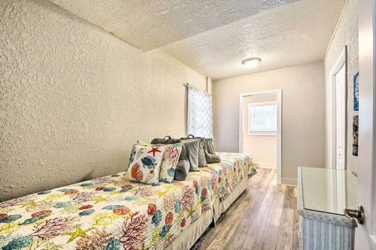 2 Bedrooms Cottage