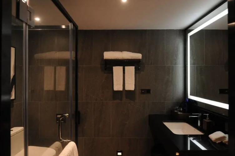 Homewise Hotel