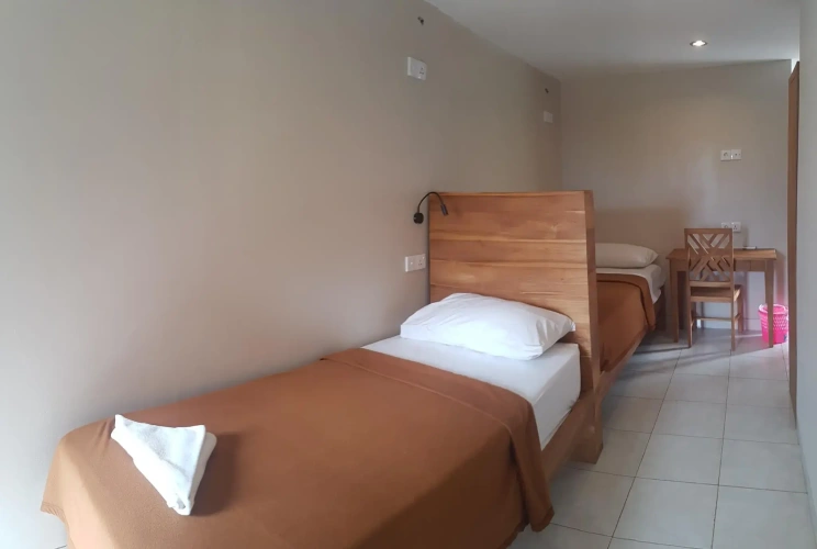 Standard Twin room with balcony