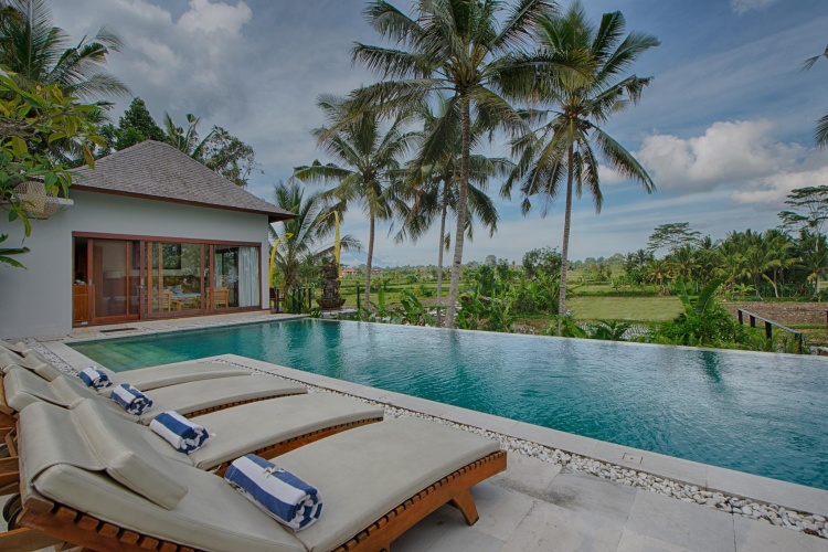 3 Bedrooms Royal Villa