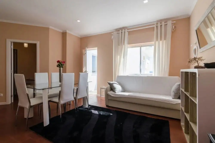 Remarkable 2-bed Apartment