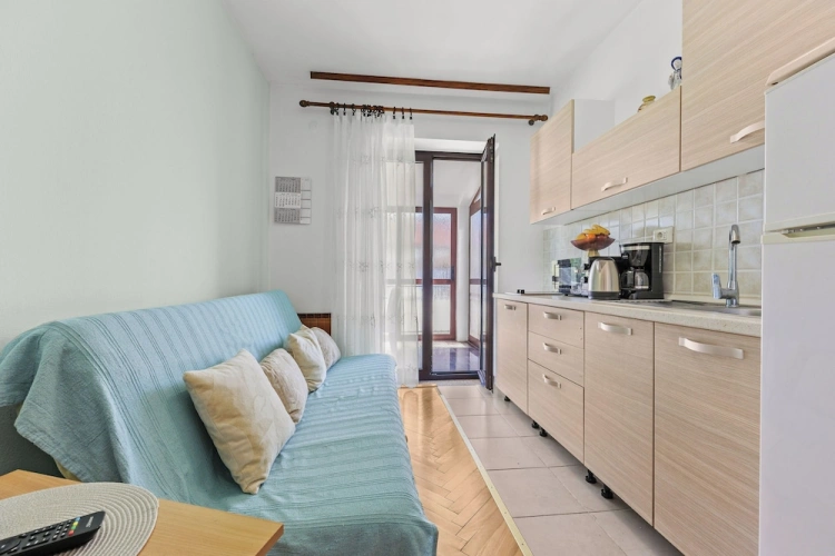 Apartment with balcony
