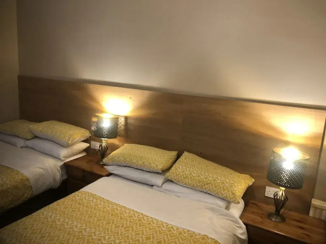 Roseville Lodge B&B