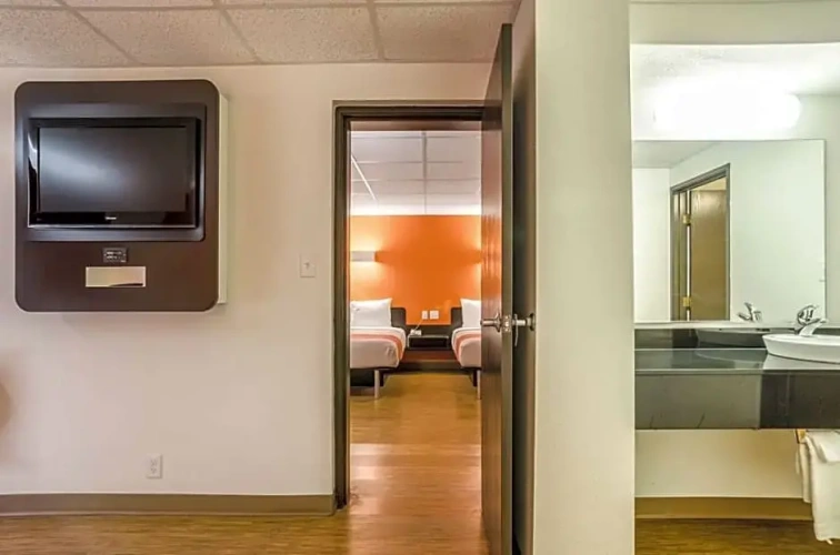 Standard Sextuple room